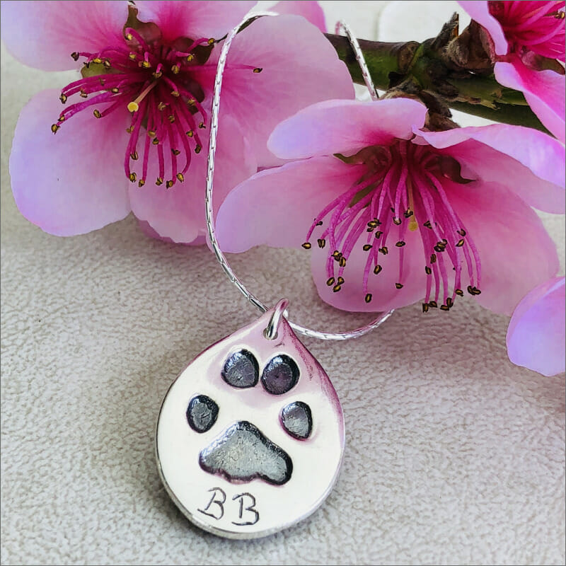 Pure-Silver-Impressions-Pendant-on-box-chain-2